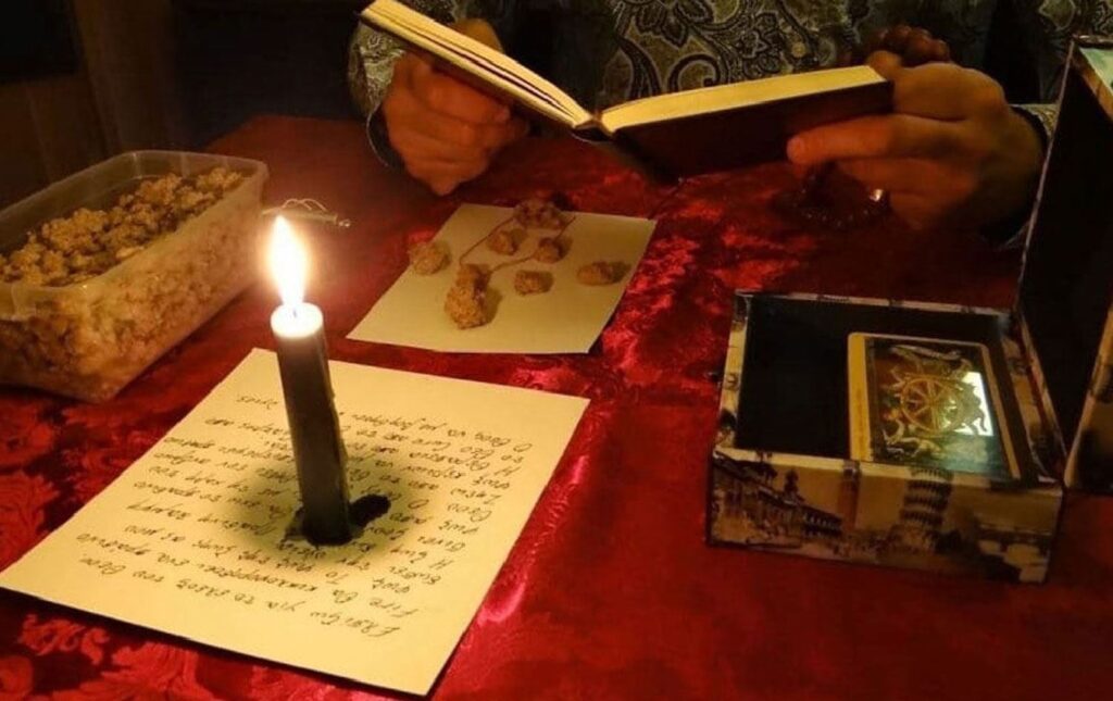 Fotoğrafla Eski Sevgiliyi Geri Getirme Büyüsü